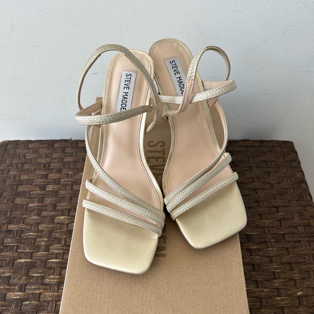 Steve Madden Womens Newsflash Faux Leather Square Toe Heels. Worn only once